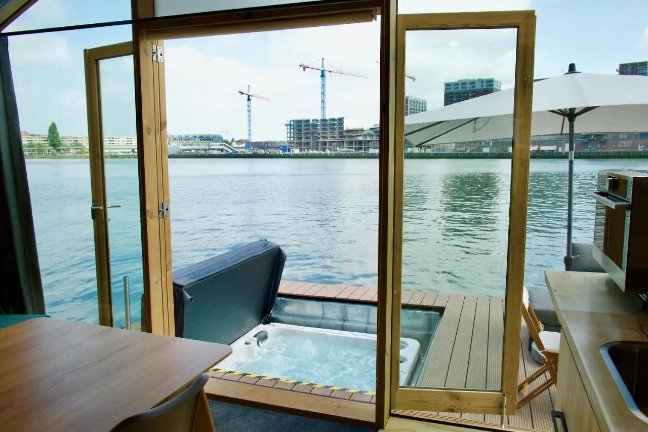 הוילה Wikkelboat Nr5 At Floating Rotterdam Rijnhaven הולנד